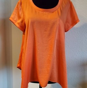 ♡♡♡♡♡  NWOT  Draped top